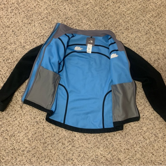 Black Fleece Jacket with Blue lining by North Face - Picture 5 of 8